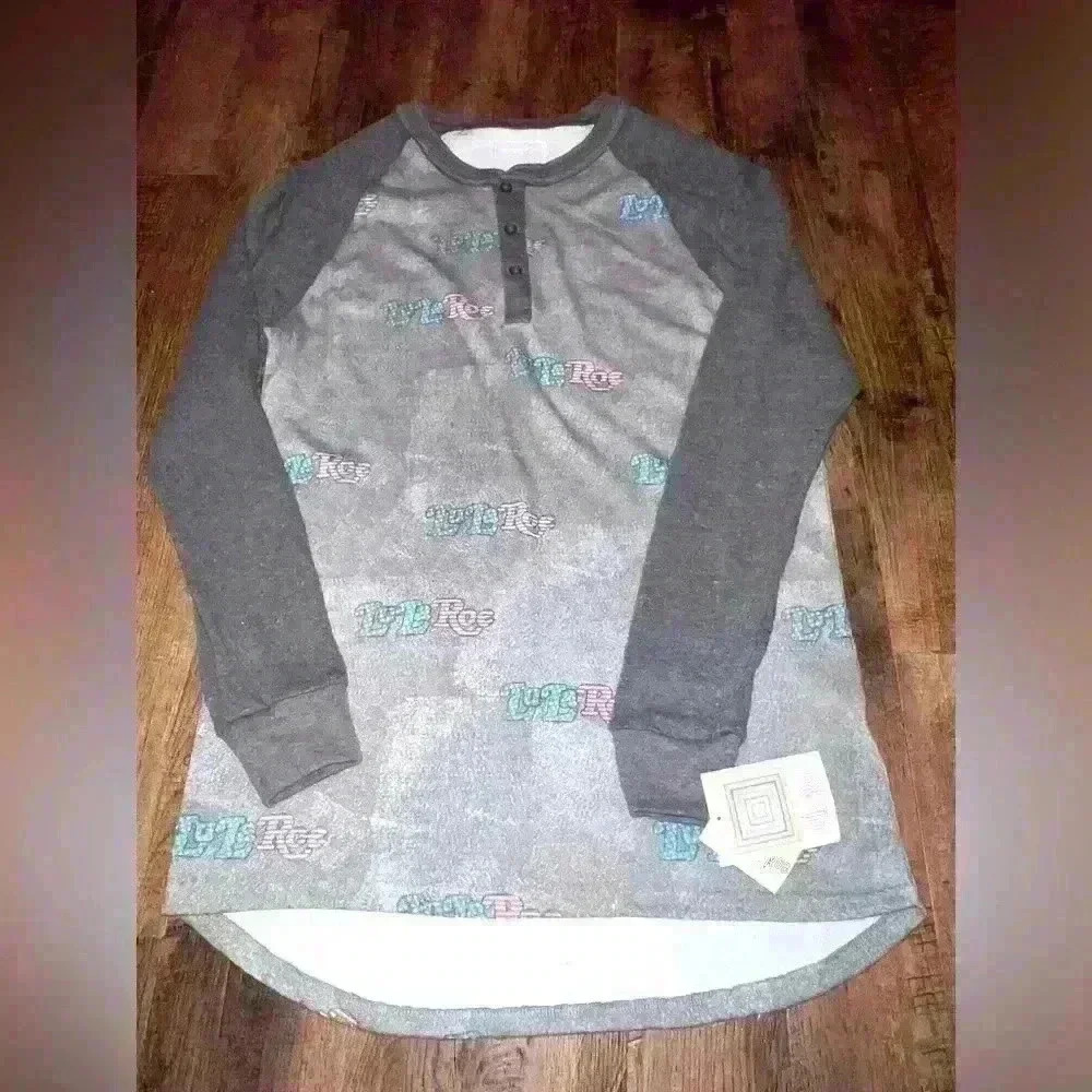 LuLaRoe long sleeve grey RWB logo - Mark - small